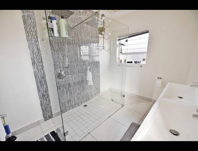 3 BEDROOM TOWNHOUSE FOR SALE IN BEDFORD PARK